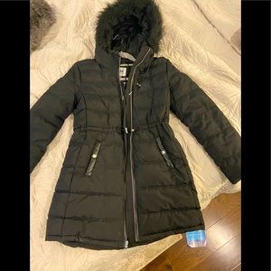 ON Fur hooded jacket w/ faux leather pocket detail 🔥